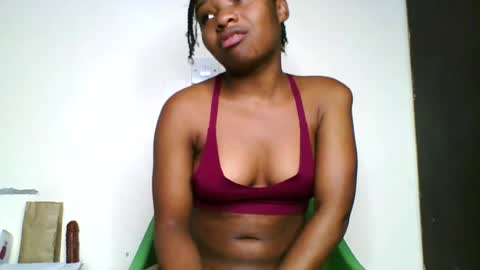 Snapshot of swit_candy chatting on June 2026 03:42:02 PM Candy online show from June 2026 03:42:02 PM