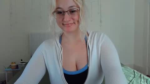 Snapshot of switchykitty chatting on March 2026 08:01:01 PM ashley blayde online show from March 2026 08:01:01 PM