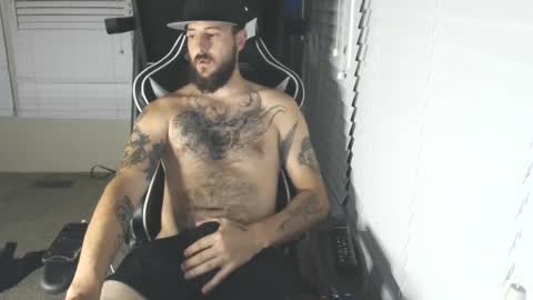 swoozy_ online show from October 2025 12:19:01 AM