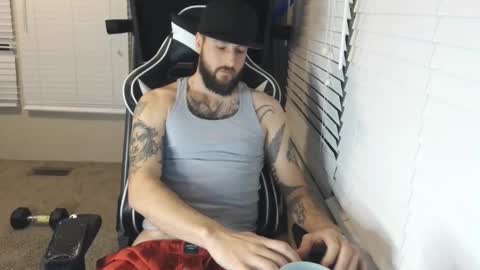 swoozy_ online show from December 2025 02:08:02 AM