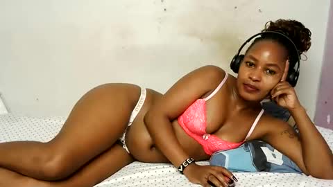 swt_bby online show from May 2026 06:53:02 AM
