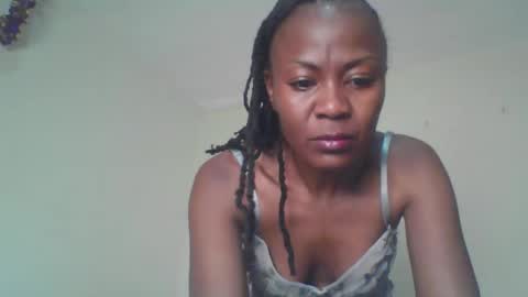 ALICIA online show from November 2025 10:19:01 PM