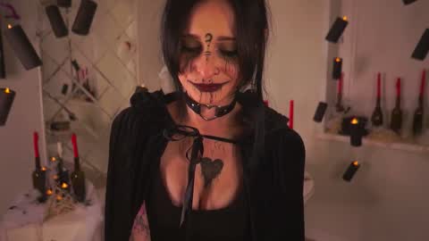 Sophie online show from October 2025 11:27:01 AM