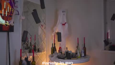 Sophie online show from October 2025 11:25:01 AM