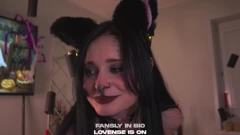 Sophie online show from October 2025 11:23:02 AM