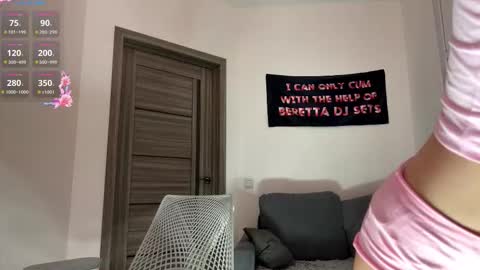 Snapshot of sydneyhackathorn chatting on March 2026 05:08:01 PM Mona online show from March 2026 05:08:01 PM