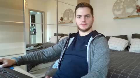 syl092 online show from January 2025 11:54:02 AM