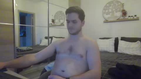 syl092 online show from February 2025 04:36:01 PM