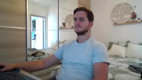 syl092 online show from September 2025 02:17:01 PM