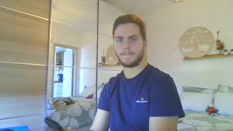 syl092 online show from October 2025 10:00:02 AM