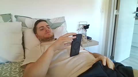 syl092 online show from December 2025 10:08:02 AM