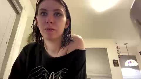 Snapshot of sylphy04 chatting on November 2025 02:35:01 AM Sylphy online show from November 2025 02:35:01 AM