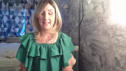 Snapshot of sylviathemodel chatting on February 2026 08:41:01 AM Sylvia online show from February 2026 08:41:01 AM