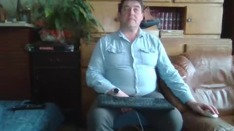 Snapshot of sympa_trique chatting on February 2025 12:12:01 PM sympa_trique online show from February 2025 12:12:01 PM