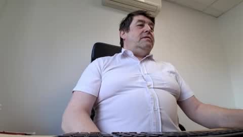 Snapshot of sympa_trique chatting on June 2026 06:33:02 AM sympa_trique online show from June 2026 06:33:02 AM