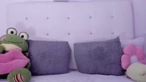 Snapshot of symphonny1 chatting on December 2025 07:11:01 PM symphonny online show from December 2025 07:11:01 PM