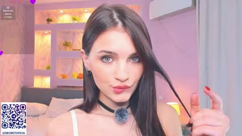 Snapshot of synne_glows chatting on November 2025 07:03:03 PM Eva online show from November 2025 07:03:03 PM