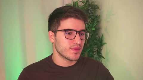 Snapshot of t0ny_wylie chatting on February 2026 03:53:02 PM t0ny_wylie online show from February 2026 03:53:02 PM