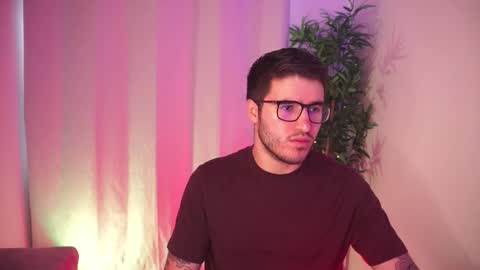 Snapshot of t0ny_wylie chatting on February 2026 04:05:02 PM t0ny_wylie online show from February 2026 04:05:02 PM