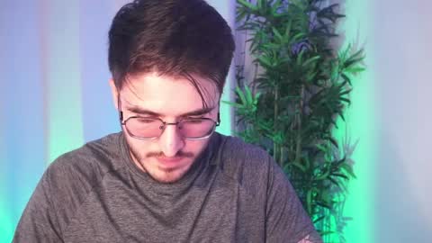 Snapshot of t0ny_wylie chatting on April 2026 02:22:01 PM t0ny_wylie online show from April 2026 02:22:01 PM