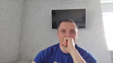 Snapshot of t30t chatting on May 2026 08:01:01 AM Den online show from May 2026 08:01:01 AM