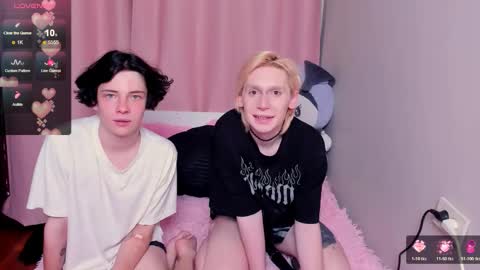 Snapshot of t3r1yak1_family chatting on November 2025 01:04:02 AM Milan boy black hair Adam blondy online show from November 2025 01:04:02 AM