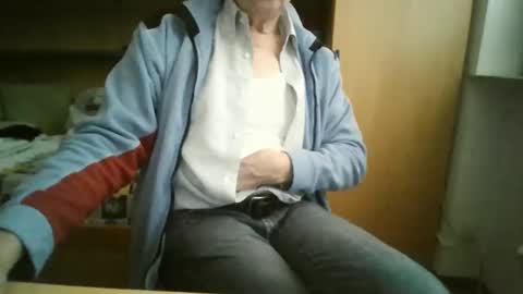 Snapshot of t5519t chatting on October 2025 12:35:01 PM t5519t online show from October 2025 12:35:01 PM