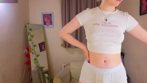 Snapshot of t_blonde chatting on August 2026 04:49:02 PM Dani she online show from August 2026 04:49:02 PM