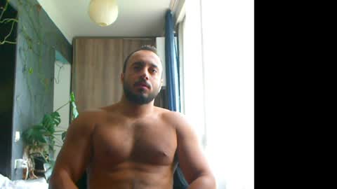 Snapshot of t_huracane chatting on July 2026 08:19:01 AM Huracane online show from July 2026 08:19:01 AM