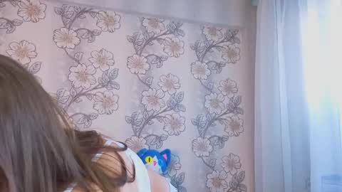 Snapshot of t_tragedienne chatting on March 2026 04:07:02 AM Heeey im Helena3 -- fav555100333 -- pvts only premium and after my public show 3 online show from March 2026 04:07:02 AM