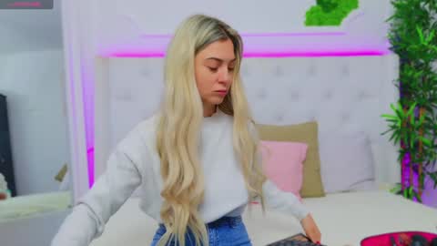 Snapshot of taahiraarabian chatting on December 2024 01:36:02 PM Arianna online show from December 2024 01:36:02 PM