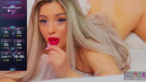 Snapshot of taahiraarabian chatting on February 2025 04:41:02 PM Arianna online show from February 2025 04:41:02 PM