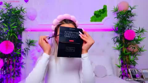 Snapshot of taahiraarabian chatting on September 2025 12:18:02 PM Arianna online show from September 2025 12:18:02 PM