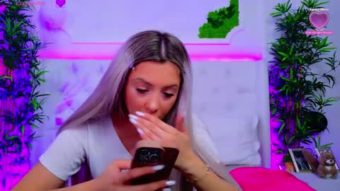 Snapshot of taahiraarabian chatting on October 2025 12:28:01 PM Arianna online show from October 2025 12:28:01 PM