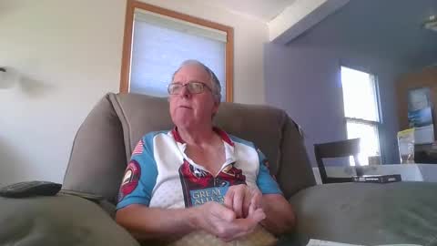 tacrunner66_ online show from April 2026 11:07:02 PM