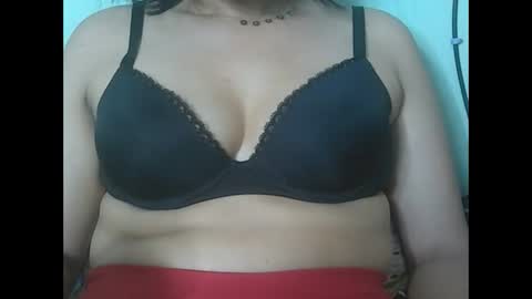 Snapshot of tahiniah chatting on October 2025 04:42:01 PM tahiniah online show from October 2025 04:42:01 PM