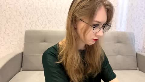 Snapshot of tainastoa chatting on March 2026 09:04:01 AM Tessa online show from March 2026 09:04:01 AM