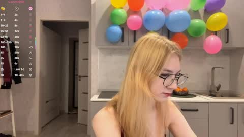 Snapshot of tainastoa chatting on April 2026 12:24:01 PM Tessa online show from April 2026 12:24:01 PM