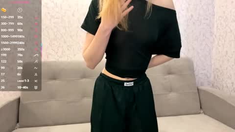 Snapshot of tainastoa chatting on April 2026 03:06:01 PM Tessa online show from April 2026 03:06:01 PM