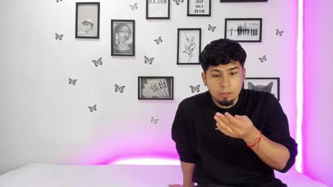 Liam and Juli online show from December 2024 04:30:02 AM