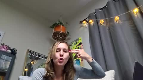 Taishabubblebutt online show from December 2024 06:10:01 PM