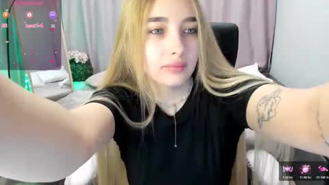 Snapshot of taisia_hot chatting on March 2026 09:01:02 AM Taisia online show from March 2026 09:01:02 AM