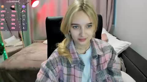 Snapshot of taisia_hot chatting on April 2026 08:15:01 AM Taisia online show from April 2026 08:15:01 AM