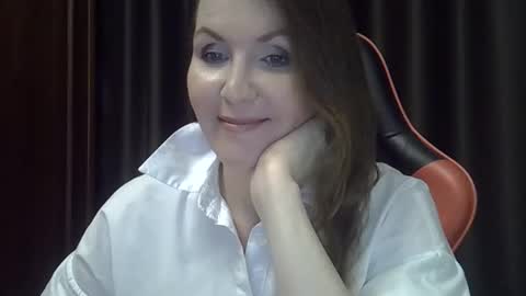 taisialucky77 online show from October 2025 06:19:01 PM