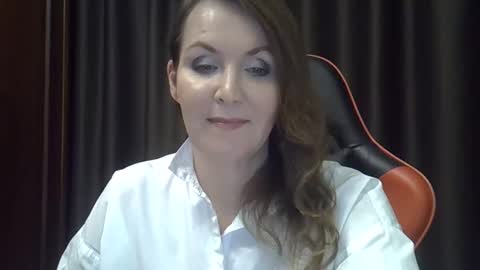 taisialucky77 online show from November 2025 05:24:01 PM