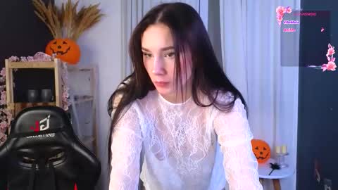 Snapshot of taissa_farmiga chatting on November 2025 03:13:02 PM Lizzy online show from November 2025 03:13:02 PM