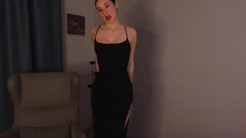 Snapshot of taissa_farmiga chatting on November 2025 04:29:02 PM Lizzy online show from November 2025 04:29:02 PM