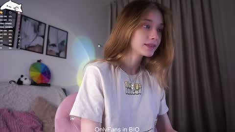 Snapshot of taitehambelton chatting on January 2026 01:31:02 AM Mia online show from January 2026 01:31:02 AM