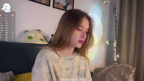 Snapshot of taitehambelton chatting on February 2026 02:15:02 AM Mia online show from February 2026 02:15:02 AM