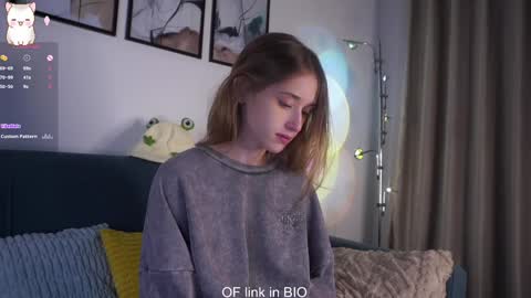 Snapshot of taitehambelton chatting on February 2026 01:32:01 AM Mia online show from February 2026 01:32:01 AM